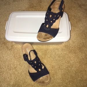 Navy Wedges